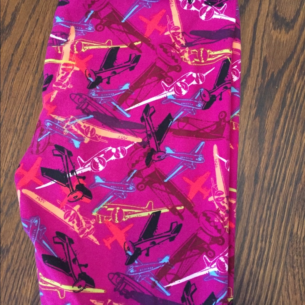 Lularoe New OS Airplane Leggings!